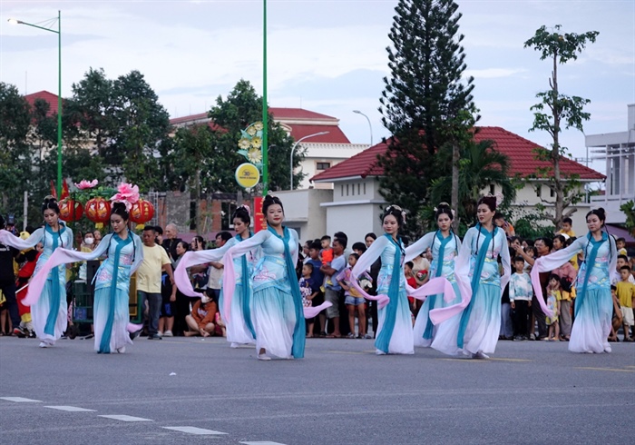 Độc đáo Lễ hội đường phố Sắc màu Bình Thuận - Ảnh 4.
