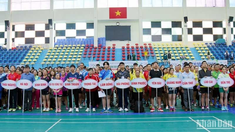 Hơn 500 vận động viên tham gia Giải cầu lông, bóng bàn gia đình toàn quốc tại Đà Lạt - Ảnh 1.