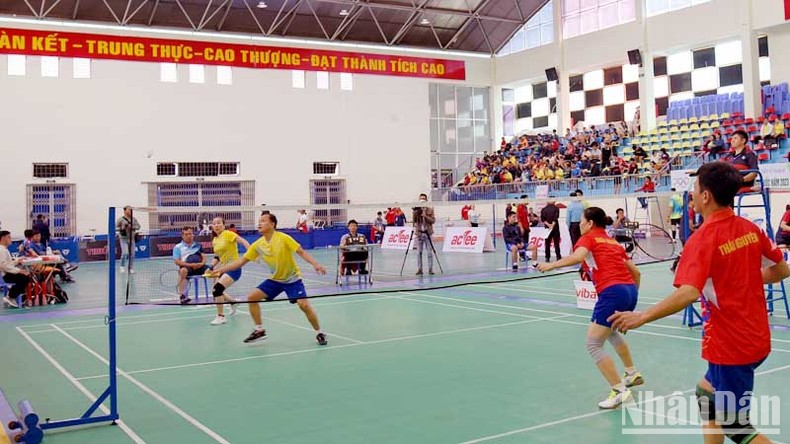 Hơn 500 vận động viên tham gia Giải cầu lông, bóng bàn gia đình toàn quốc tại Đà Lạt - Ảnh 4.