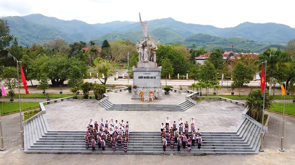 Quảng Ngãi triển khai thực hiện Chương trình tổng thể về phát triển văn hóa Việt Nam giai đoạn 2023 – 2025 - Ảnh 1.