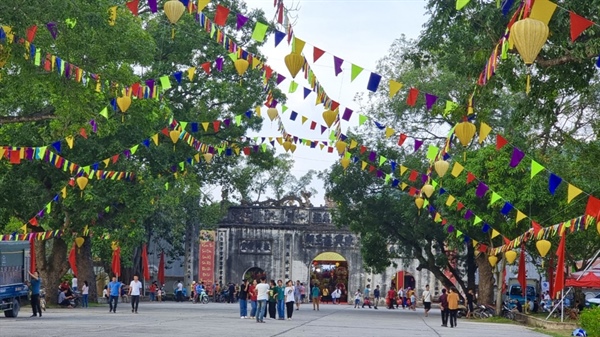 Nhiều chương trình đặc sắc tại Lễ hội mùa Thu Côn Sơn - Kiếp Bạc năm 2023 - Ảnh 1.