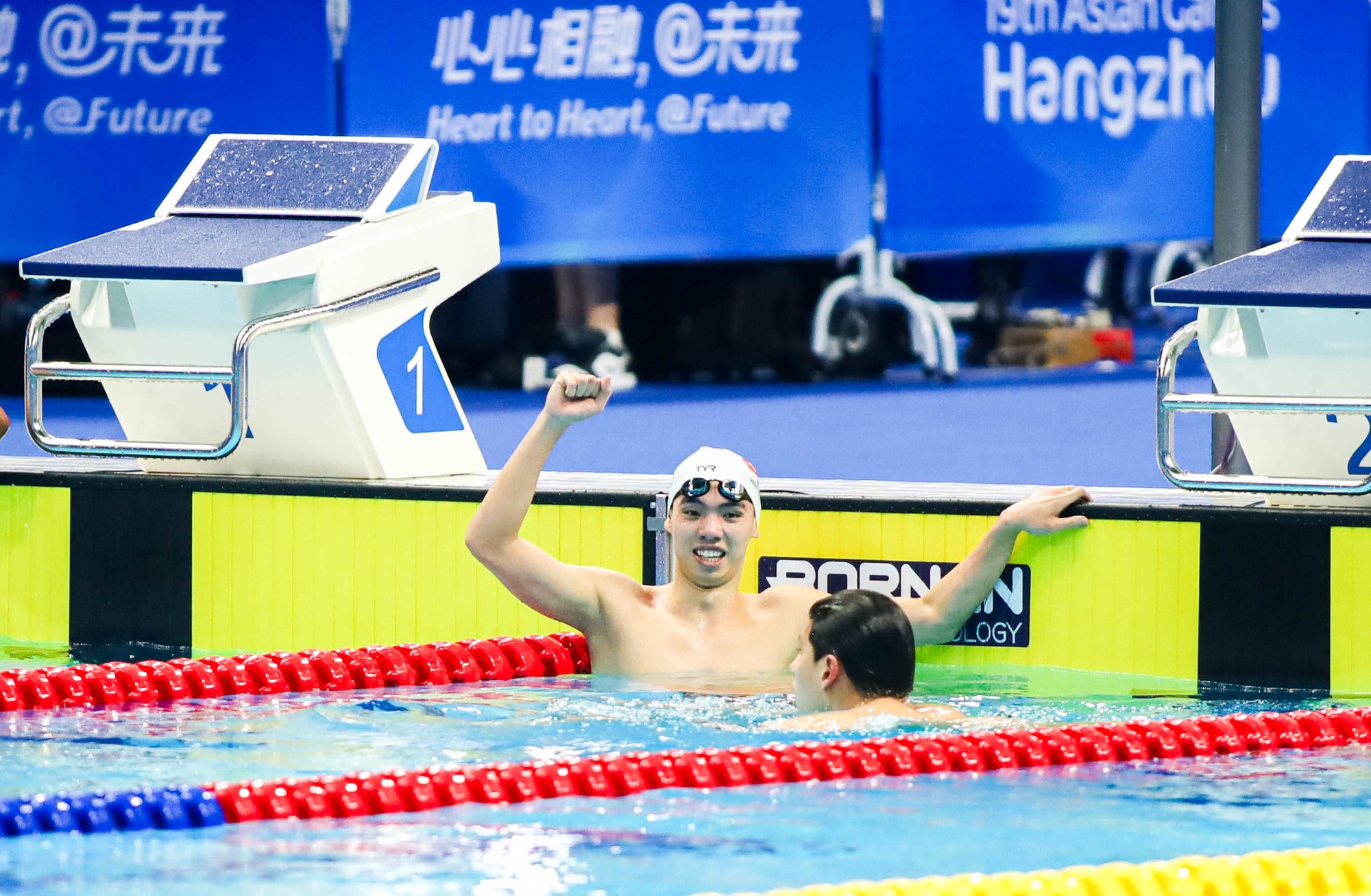 Kình ngư Nguyễn Huy Hoàng giành HCĐ ASIAD 19, vượt chuẩn A Olympic - Ảnh 1.
