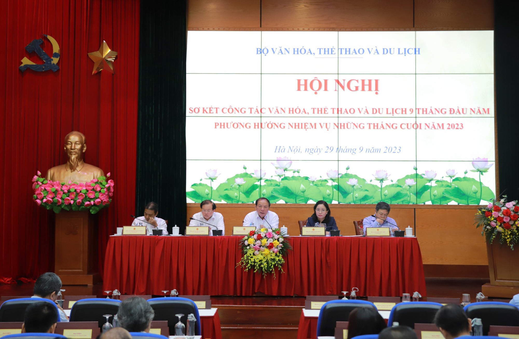 Bộ trưởng Nguyễn Văn Hùng: Trách nhiệm, gương mẫu, đoàn kết, sáng tạo để tăng tốc về đích trong những tháng cuối năm - Ảnh 5.