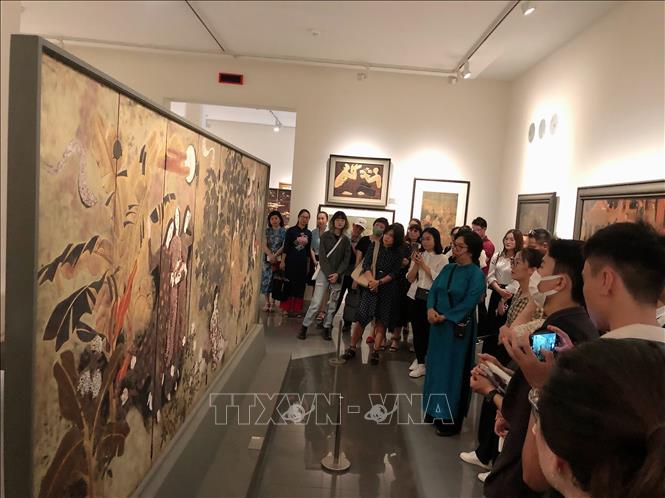 Ra mắt tour tham quan theo chủ đề tại Bảo tàng Mỹ thuật Việt Nam - Ảnh 1.