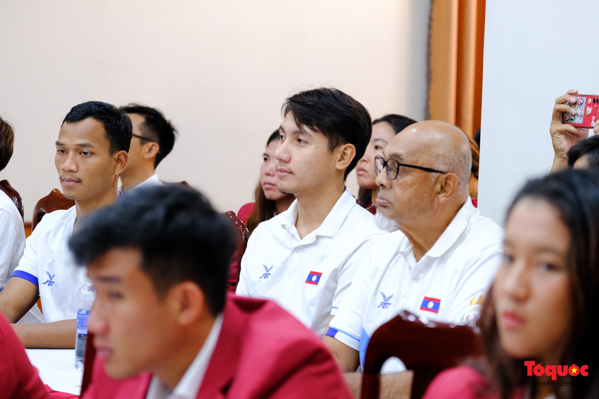 Bộ trưởng Nguyễn Văn Hùng thăm và động viên các đội tuyển tham dự ASIAD 19 tại TPHCM  - Ảnh 3.