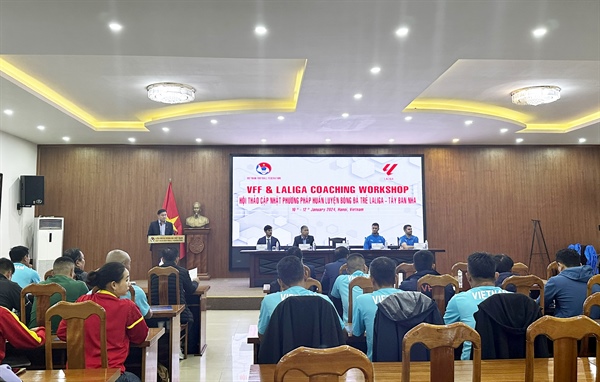 Bóng đá Việt Nam và LaLiga tổ chức hội thảo cập nhật phương pháp huấn luyện bóng đá trẻ - Ảnh 2.