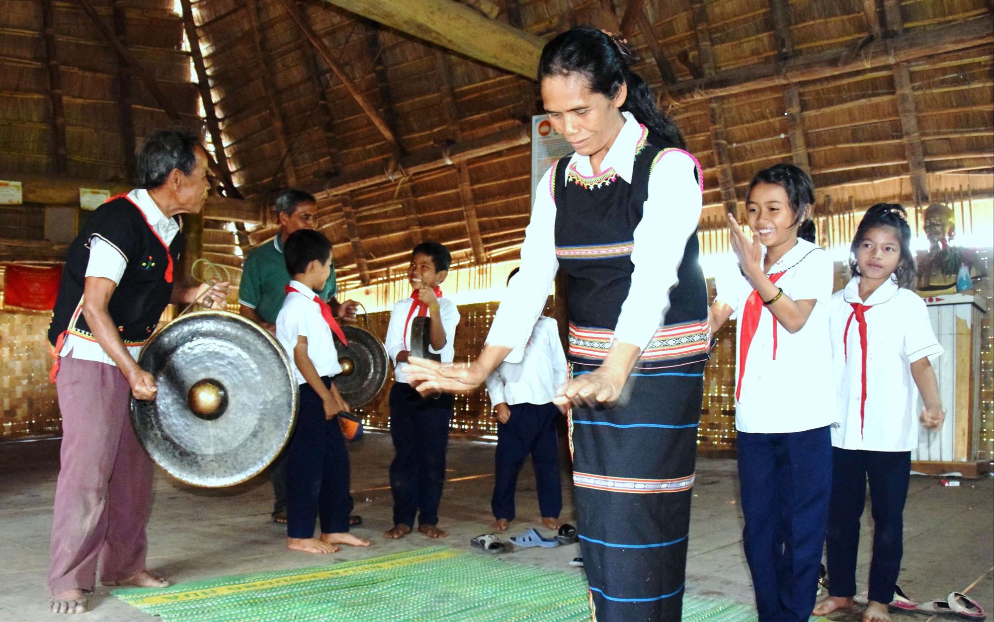 Kon Tum: Bảo tồn di sản văn hóa - Ảnh 2.