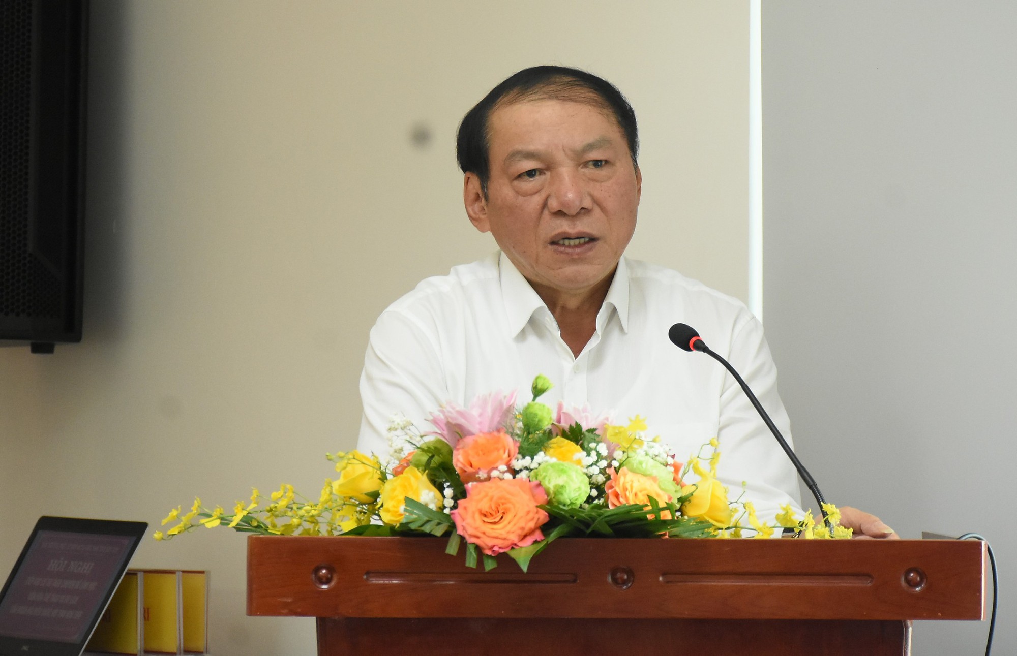 Bộ trưởng Nguyễn Văn Hùng tiếp xúc cử tri theo chuyên đề lĩnh vực văn hoá, thể thao và du lịch - Ảnh 2.