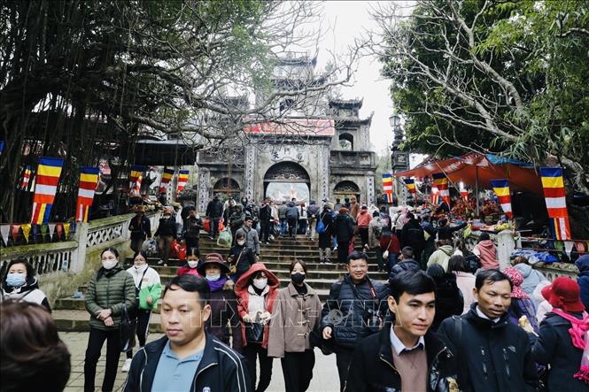 Hà Nội bảo đảm mùa lễ hội Xuân 2024 văn minh, giàu bản sắc - Ảnh 1.