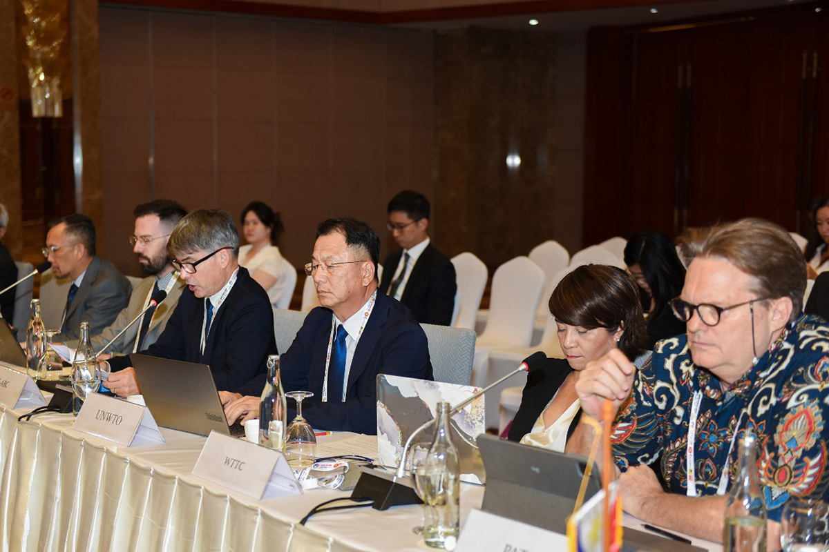 Cục trưởng đề nghị các tổ chức quốc tế tiếp tục hỗ trợ du lịch ASEAN xây dựng năng lực, phát triển bền vững và bao trùm - Ảnh 3.