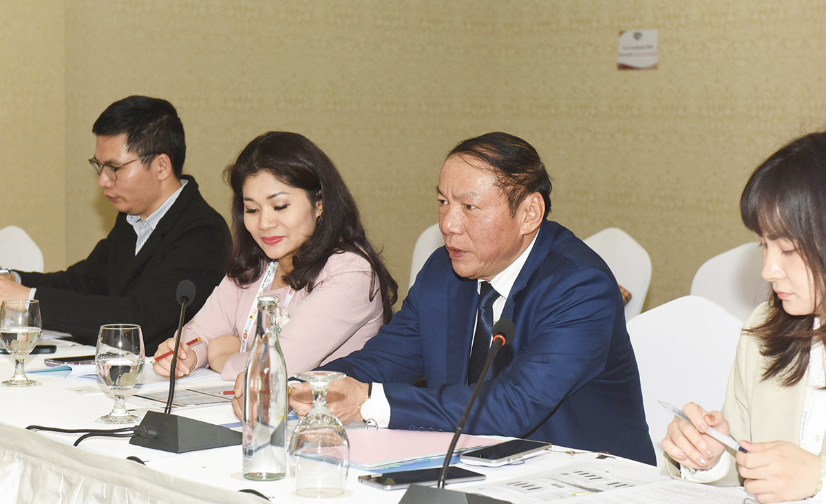 Bộ trưởng Nguyễn Văn Hùng: Định hướng của Việt Nam là phát triển du lịch bền vững, yếu tố môi trường luôn được đặt lên hàng đầu - Ảnh 1.