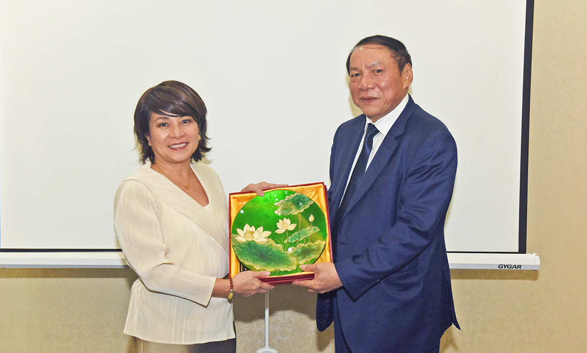 Bộ trưởng Nguyễn Văn Hùng: Định hướng của Việt Nam là phát triển du lịch bền vững, yếu tố môi trường luôn được đặt lên hàng đầu - Ảnh 3.
