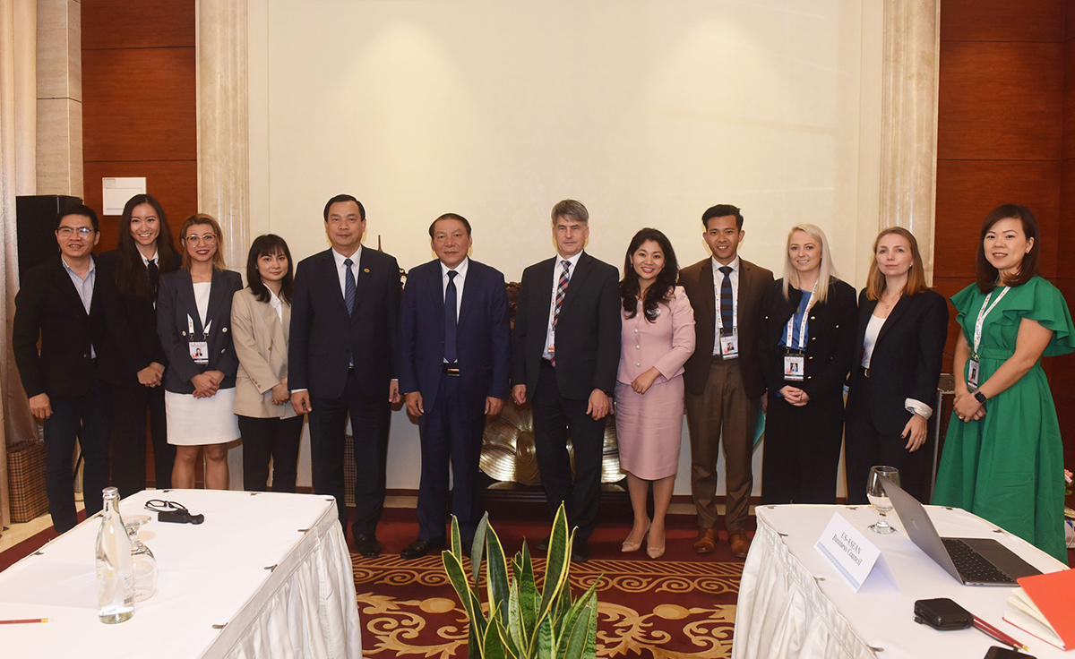 Bộ trưởng Nguyễn Văn Hùng làm việc với US-ABC, thúc đẩy hợp tác, phát triển du lịch Việt Nam - Ảnh 4.
