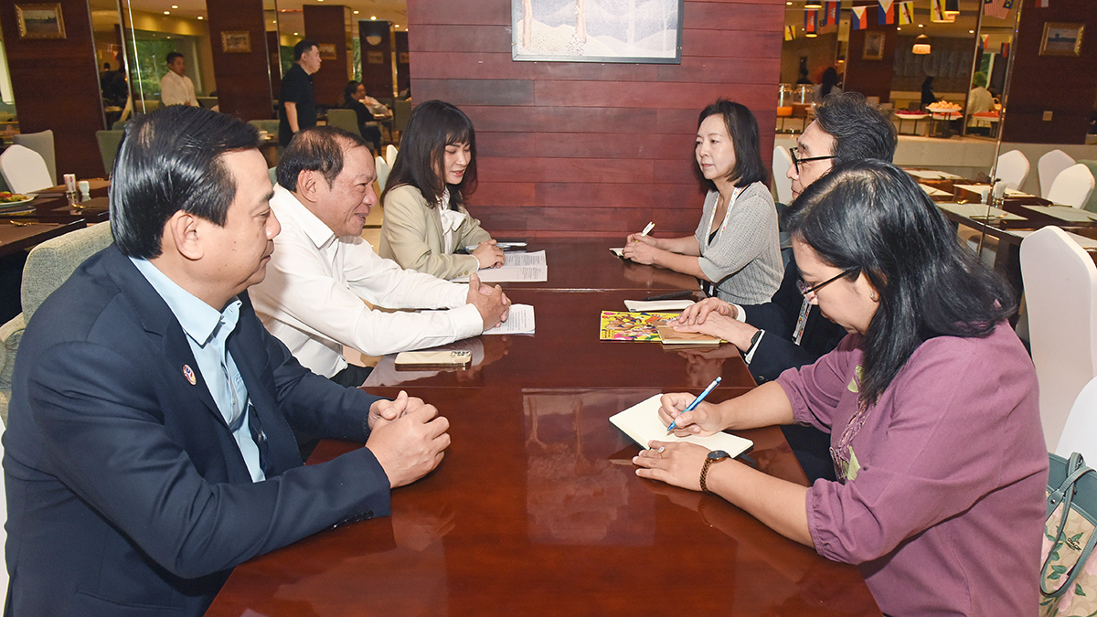 Bộ trưởng Nguyễn Văn Hùng đề nghị Trung tâm ASEAN-Nhật Bản hỗ trợ các hoạt động xúc tiến văn hóa - du lịch - Ảnh 1.
