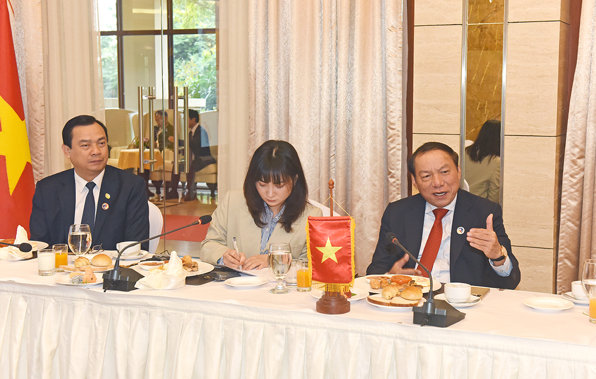 Thủ tướng Lào tiếp xã giao các Bộ trưởng Du lịch ASEAN dự ATF 2024 - Ảnh 5.