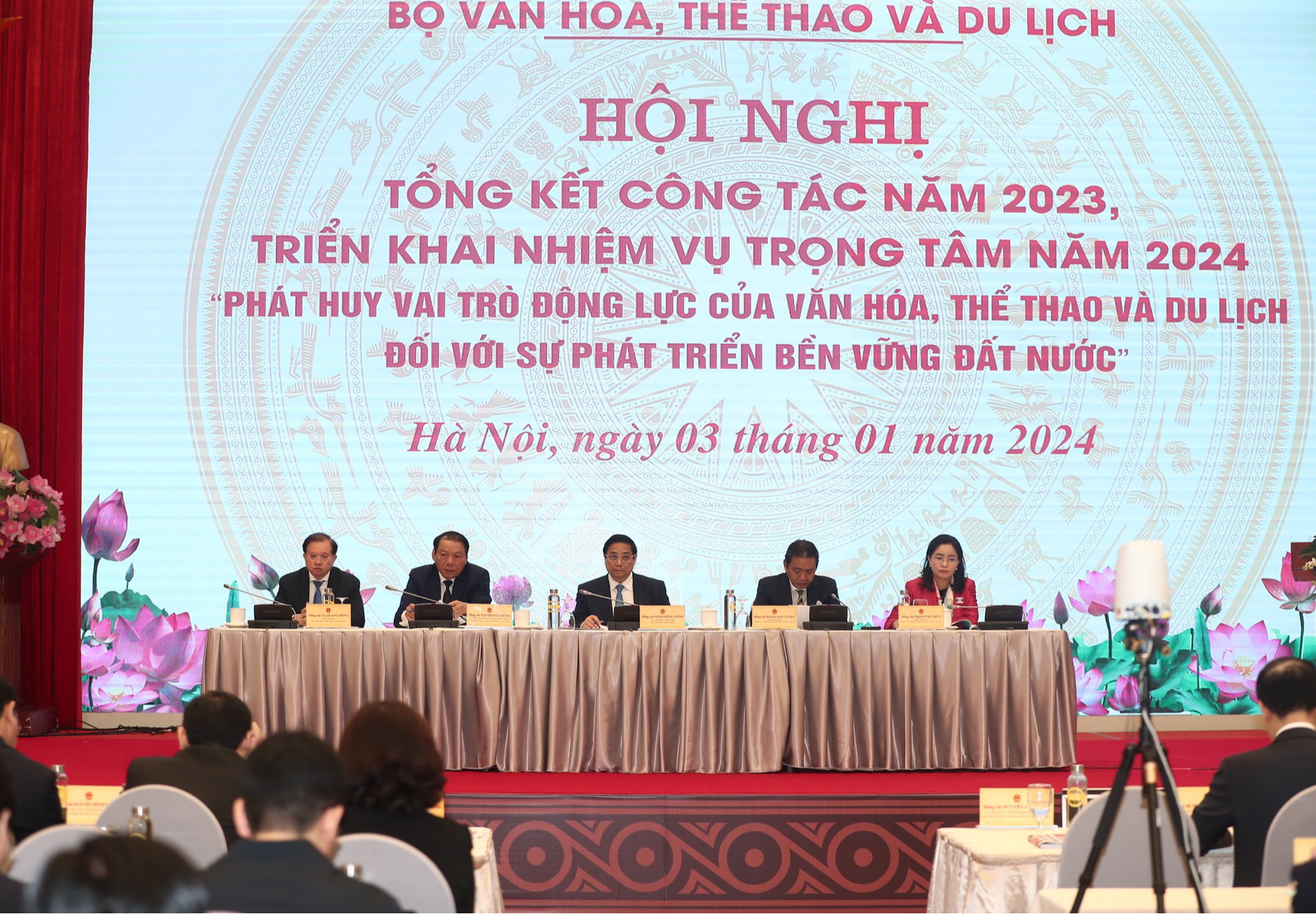 Thủ tướng Phạm Minh Chính: Ngành TDTT cần tiếp tục thực hiện chiến lược đầu tư trọng điểm, chọn bước đi phù hợp với tình hình kinh tế - Ảnh 3.