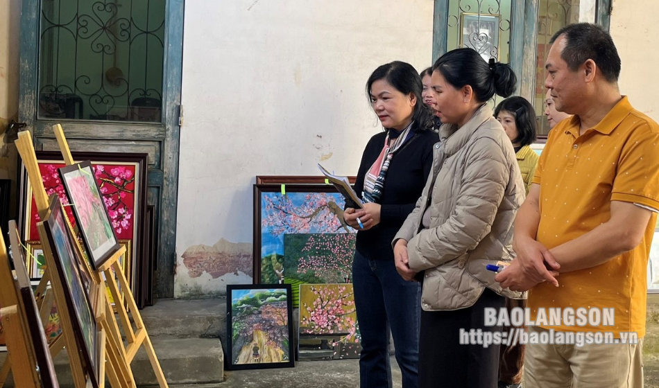 Lạng Sơn: Quảng bá hình ảnh hoa đào Xứ Lạng qua các cuộc thi sáng tác nghệ thuật - Ảnh 2.