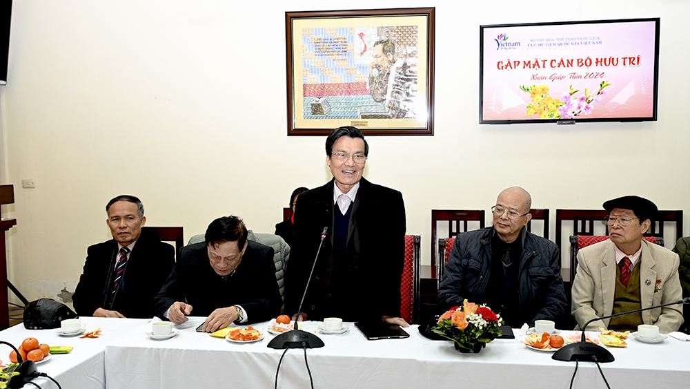 Cục Du lịch Quốc gia Việt Nam gặp mặt cán bộ hưu trí nhân dịp Tết Giáp Thìn 2024 - Ảnh 4.