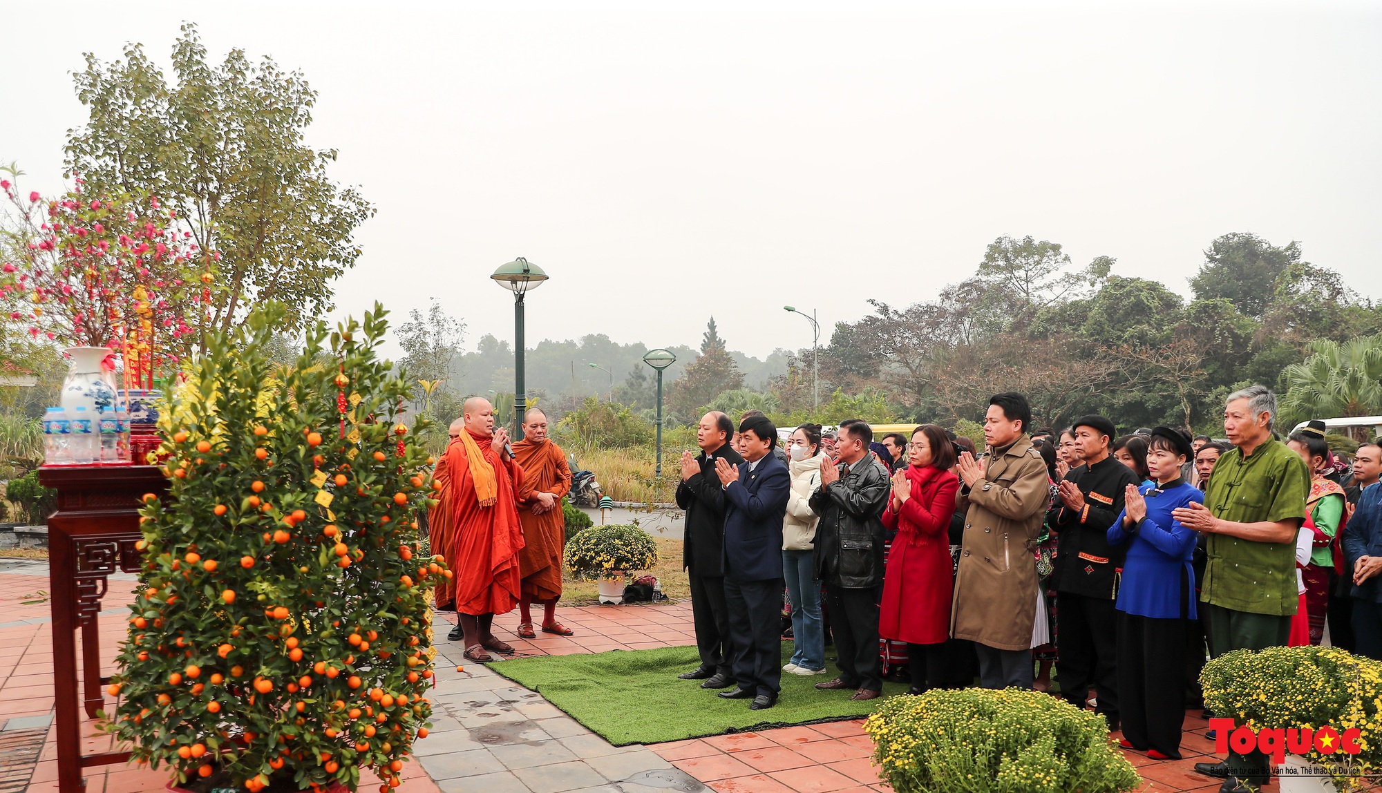Lễ dựng cây nêu đón Tết Xuân Giáp Thìn tại Làng Văn hóa-Du lịch - Ảnh 4.