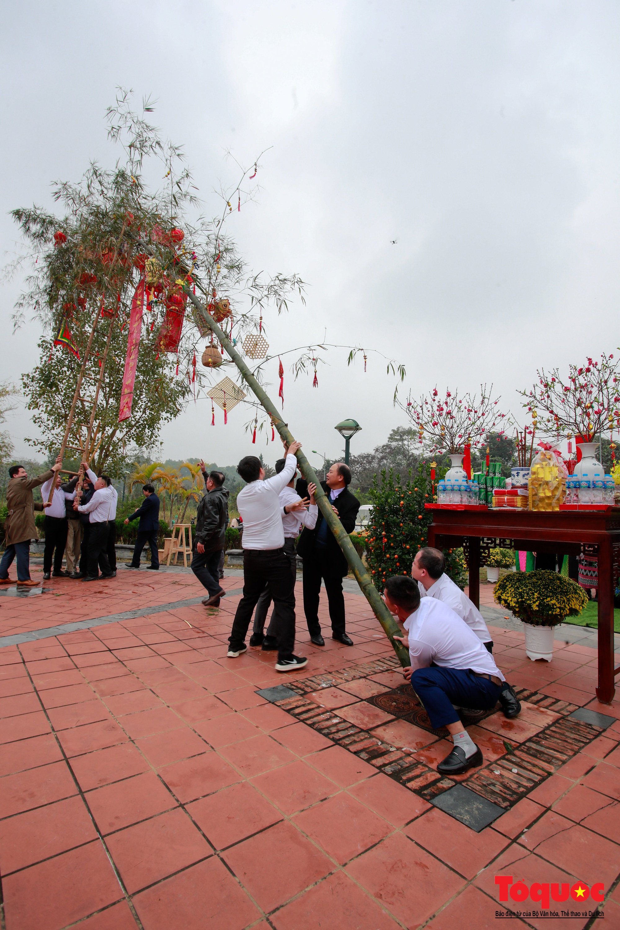 Lễ dựng cây nêu đón Tết Xuân Giáp Thìn tại Làng Văn hóa-Du lịch - Ảnh 7.