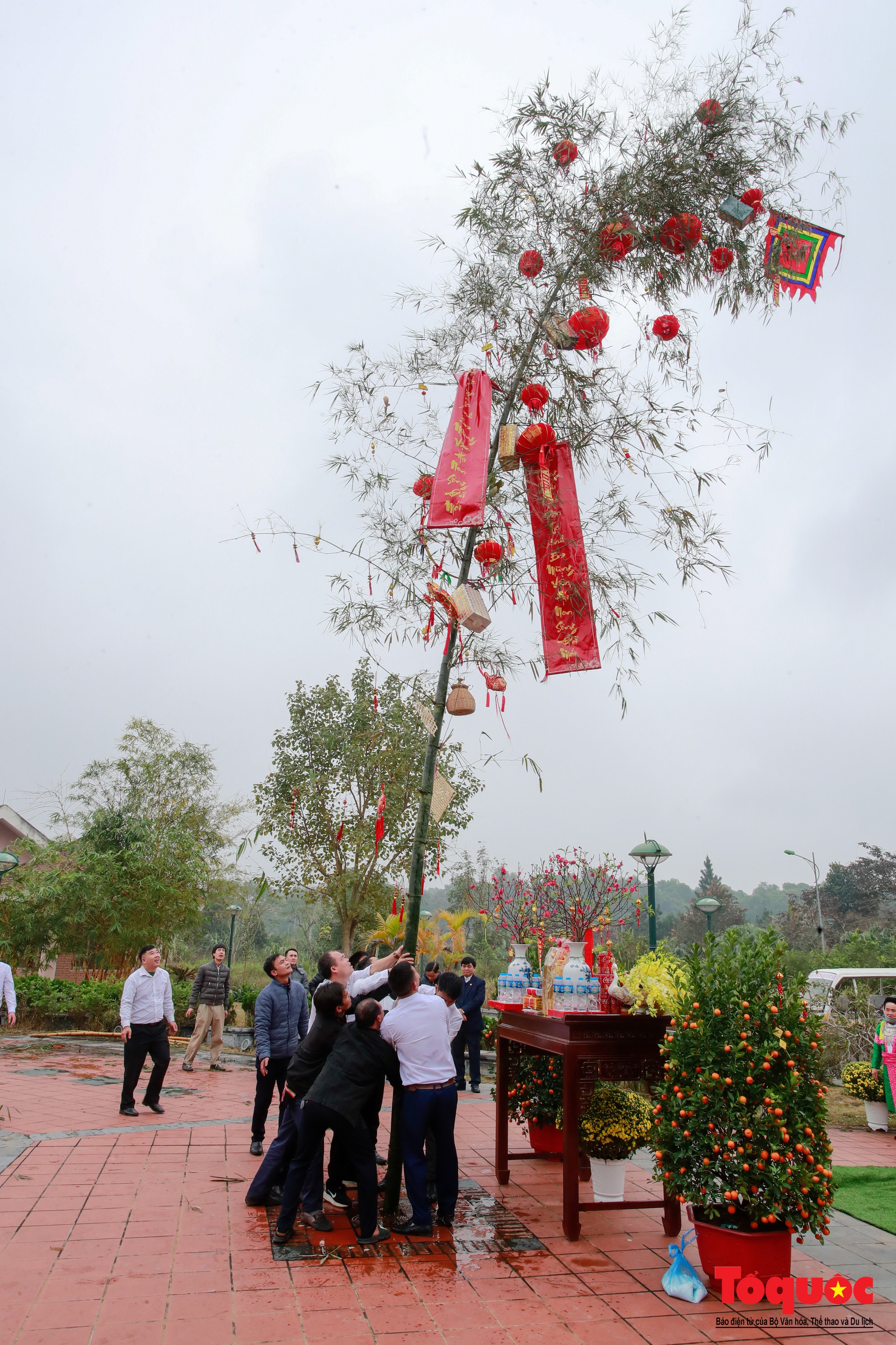 Lễ dựng cây nêu đón Tết Xuân Giáp Thìn tại Làng Văn hóa-Du lịch - Ảnh 8.