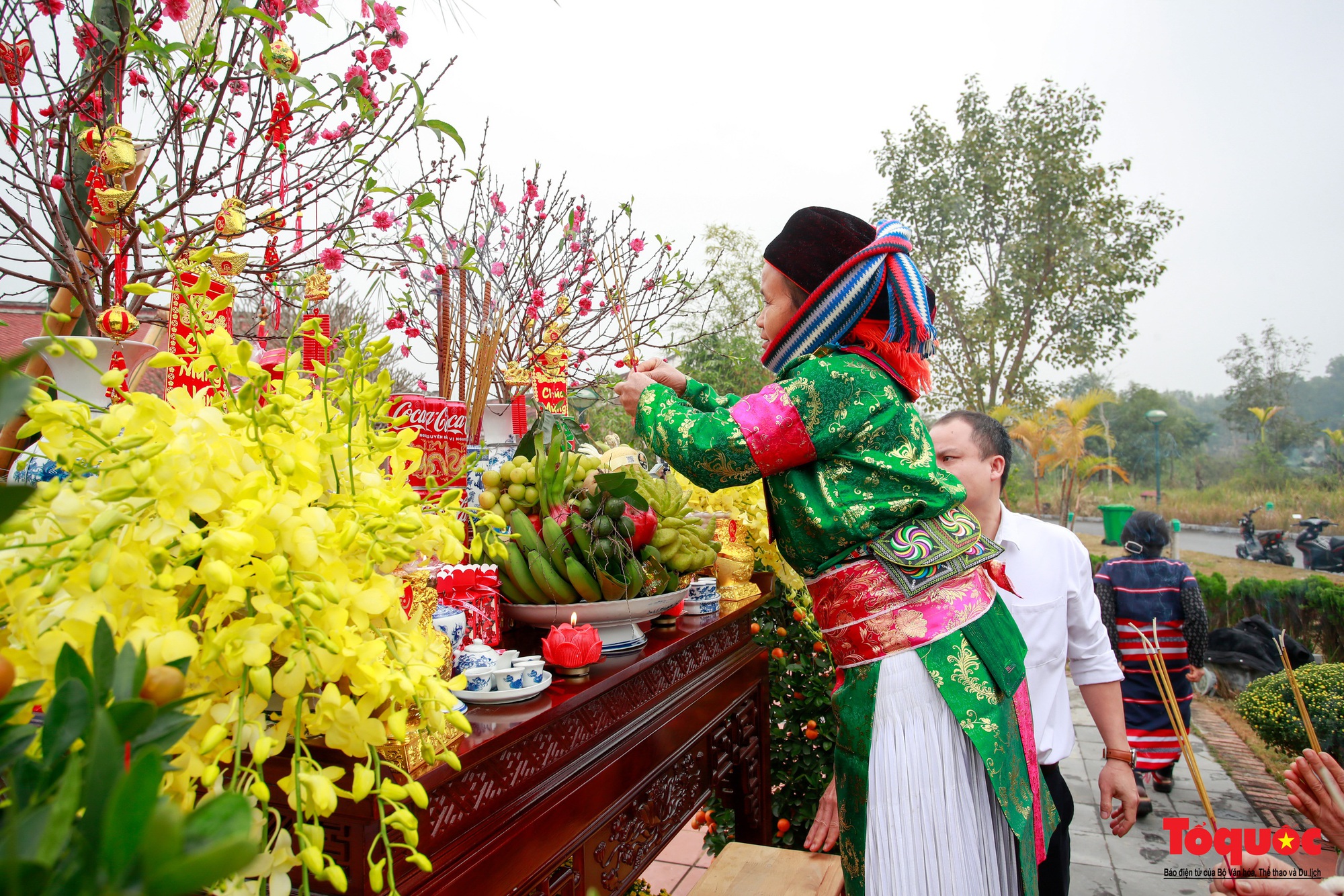 Lễ dựng cây nêu đón Tết Xuân Giáp Thìn tại Làng Văn hóa-Du lịch - Ảnh 10.