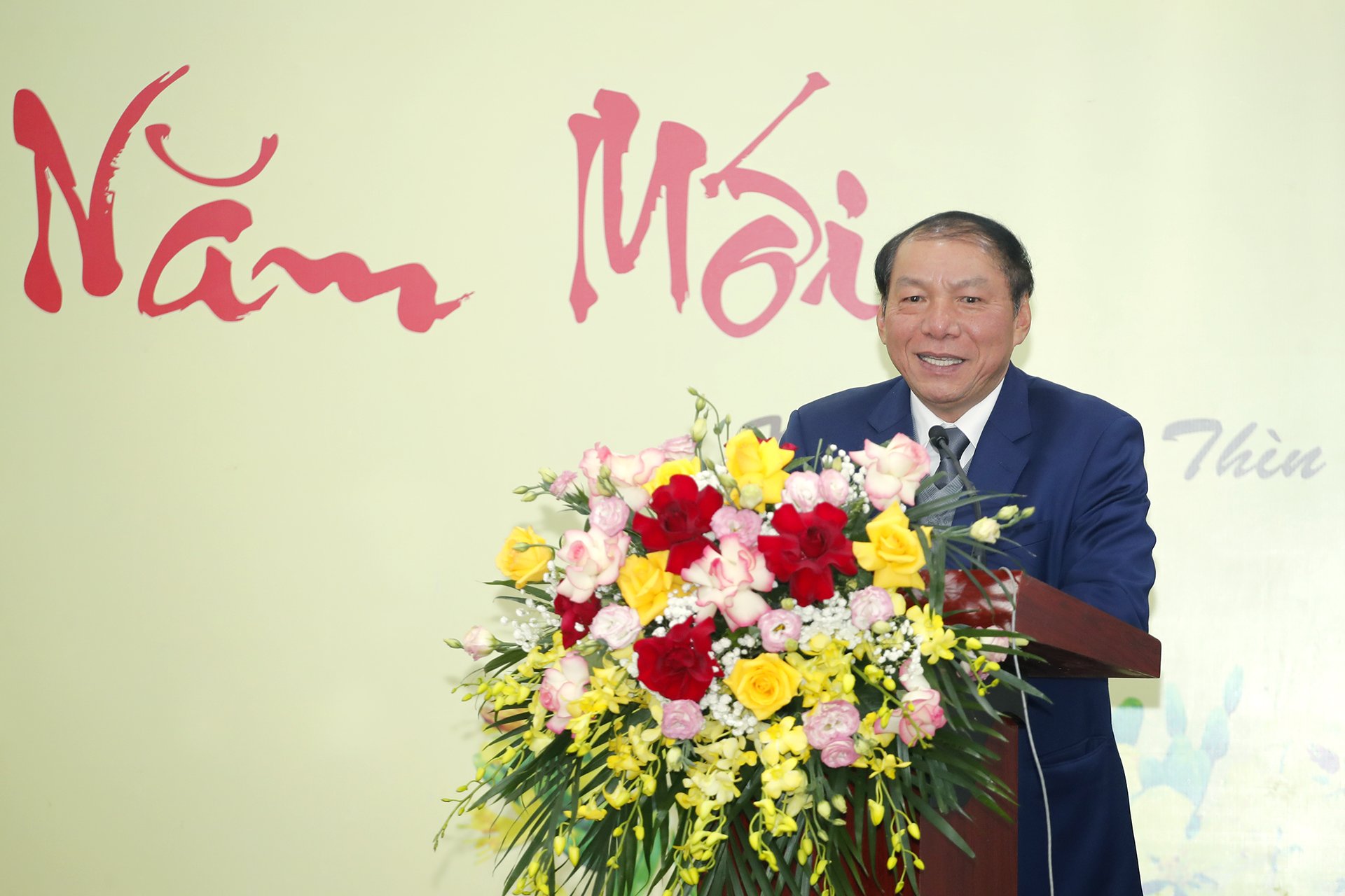 Bộ trưởng Nguyễn Văn Hùng gặp mặt, chúc Tết lãnh đạo Bộ VHTTDL qua các thời kỳ - Ảnh 2.