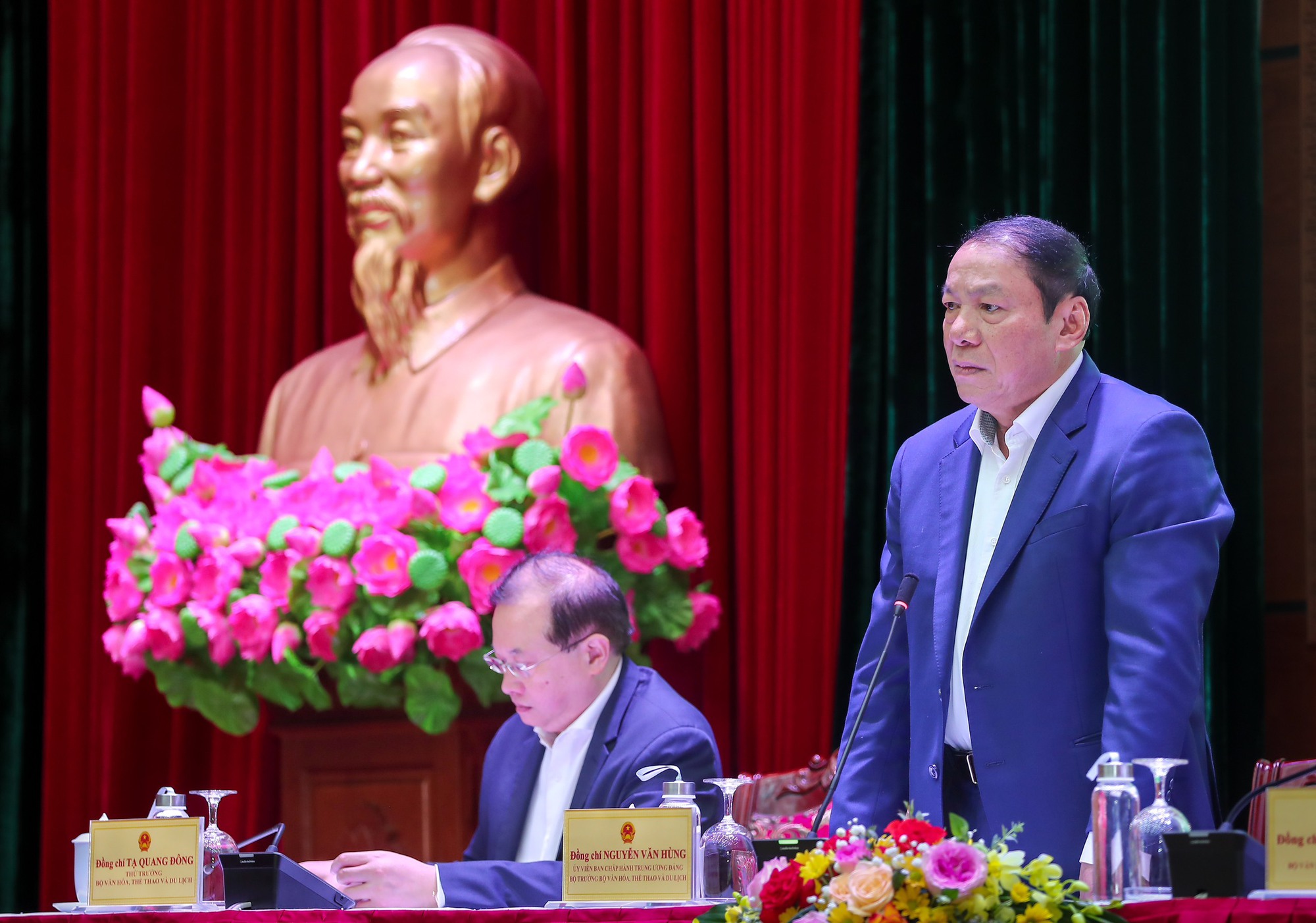 Bộ trưởng Nguyễn Văn Hùng: &quot;Có giấc mơ lớn nhưng phải biết thức dậy để hành động&quot; - Ảnh 6.