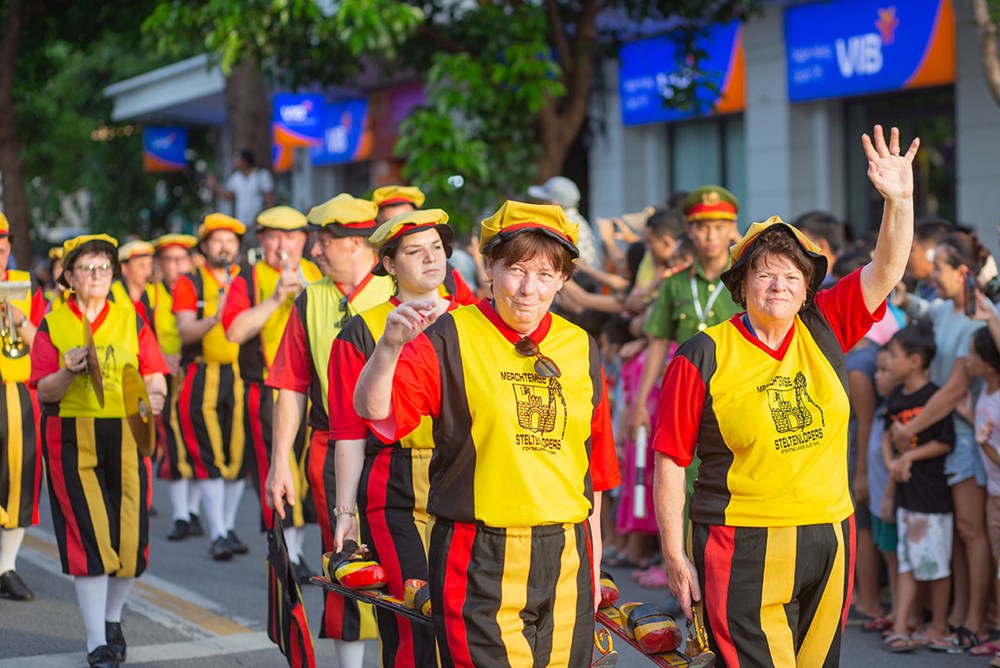 Festival Huế - “cầu nối” gắn kết các nền văn hóa và hợp tác quốc tế - Ảnh 4.