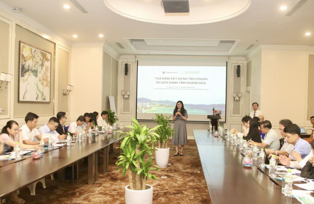 Khánh Hòa: Tọa đàm xây dựng tiêu chuẩn du lịch xanh - Ảnh 1.