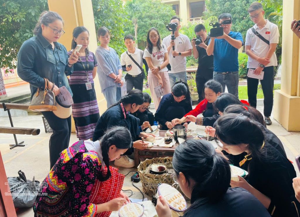 Thái Nguyên: Đẩy mạnh sản phẩm du lịch sinh thái, cộng đồng và trải nghiệm kỹ năng cho học sinh - Ảnh 2.