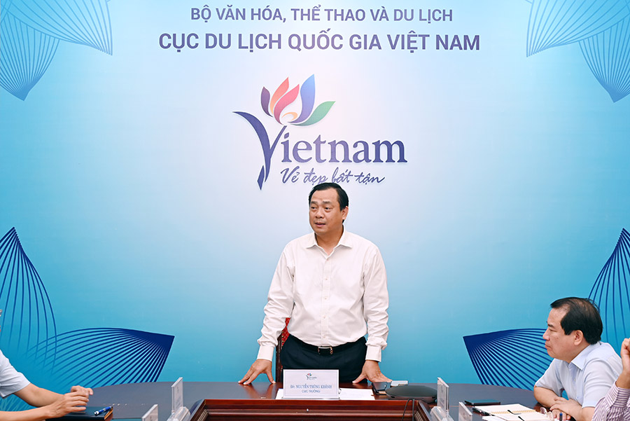 Cục Du lịch Quốc gia Việt Nam tiếp nhận công chức tuyển dụng mới năm 2024 - Ảnh 2.