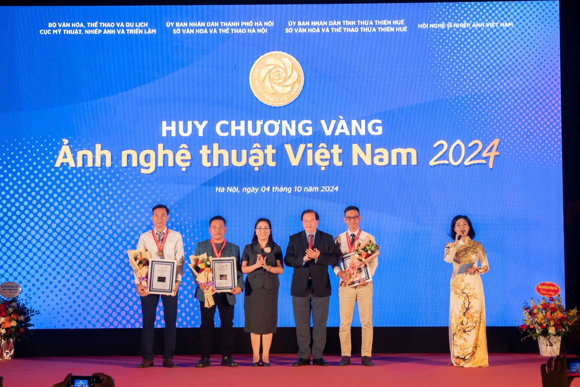 Giải thưởng Cuộc thi và Triển lãm Ảnh nghệ thuật Việt Nam 2024: Vinh danh 33 tác phẩm  - Ảnh 1.