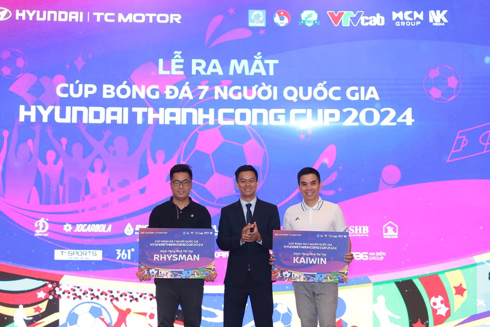 Ra mắt Cup Bóng đá 7 người quốc gia - Ảnh 2.