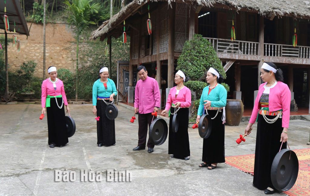 Hòa Bình: Bảo tồn và phát huy bản sắc văn hóa các dân tộc - Ảnh 1.