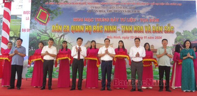 Khai mạc trưng bày tư liệu Dân ca Quan họ Bắc Ninh - Ảnh 1.