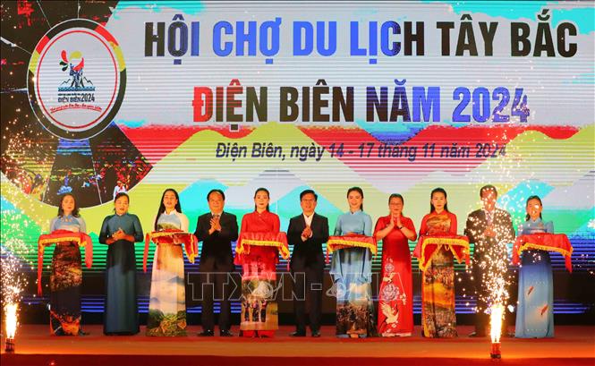 Khai mạc Hội chợ Du lịch Tây Bắc - Điện Biên năm 2024 - Ảnh 1.