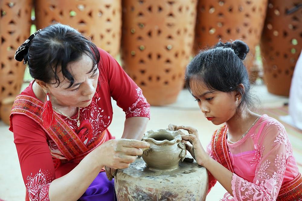 Ninh Thuận: Tâp trung nguồn lực đầu tư, phát triển làng gốm Bàu Trúc - Ảnh 1.