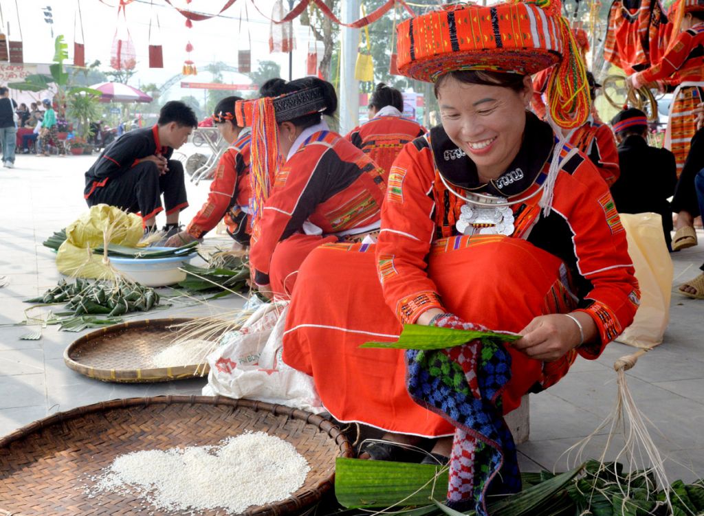 Hà Giang: Lễ hội nhảy lửa của người Pà Thẻn và công bố danh mục nghệ thuật trình diễn dân gian hát Páo dung của người Dao - Ảnh 9.