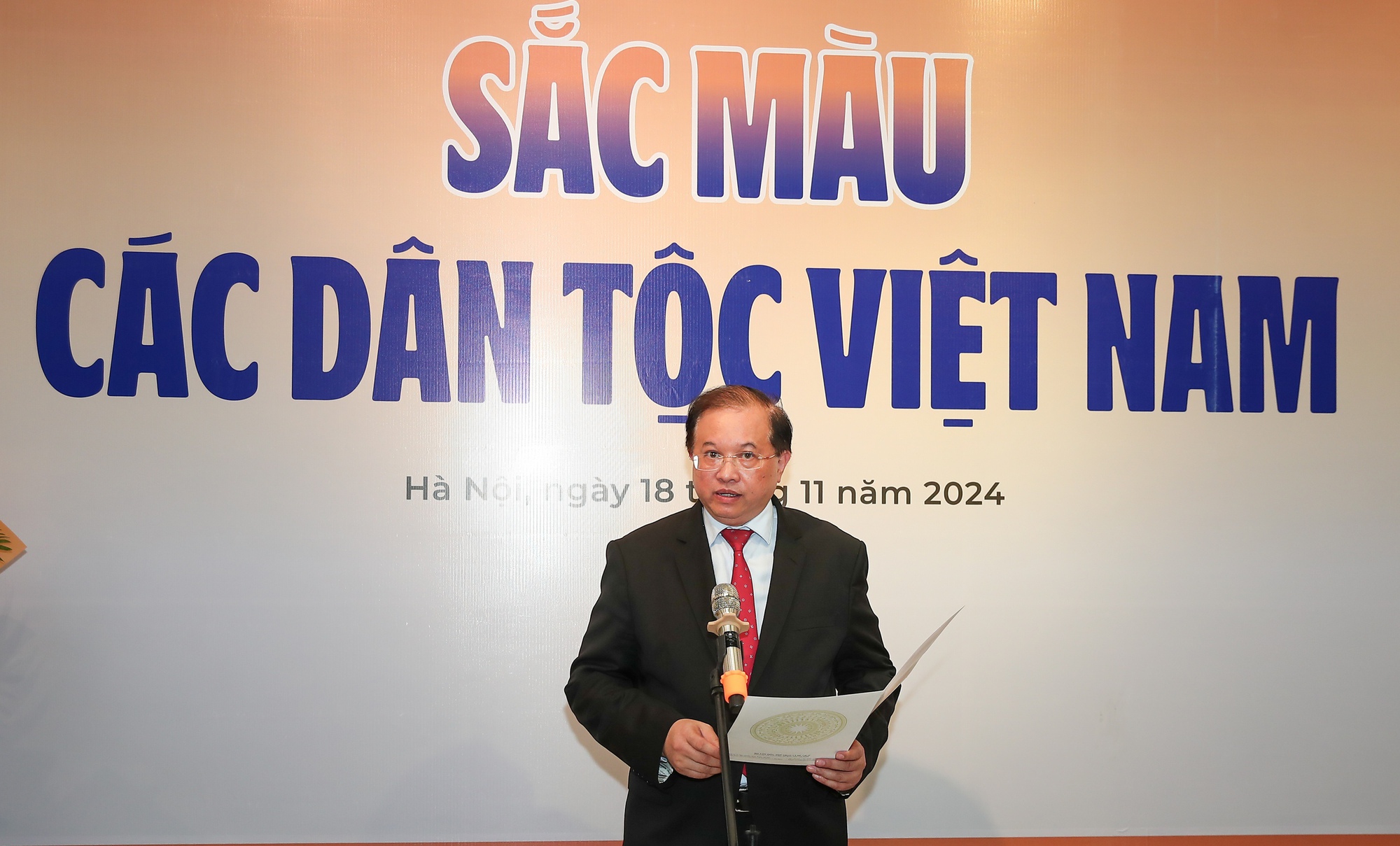 Triển lãm &quot;Sắc màu các dân tộc Việt Nam&quot;: Giới thiệu những giá trị văn hóa dân tộc độc đáo - Ảnh 3.