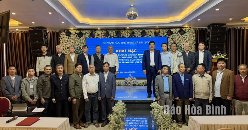 Hòa Bình: Tập huấn triển khai mô hình di sản văn hóa kết nối trong hành trình du lịch văn hóa - Ảnh 1.