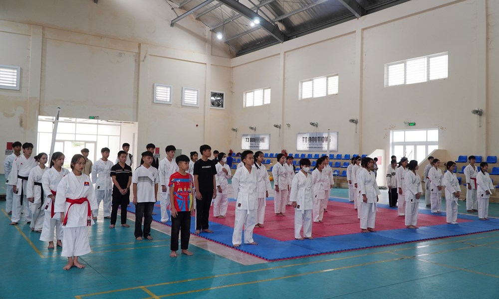 Quảng Bình: Lan toả phong trào tập luyện võ Karate trong trường học - Ảnh 2.