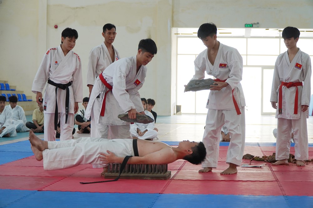 Quảng Bình: Lan toả phong trào tập luyện võ Karate trong trường học - Ảnh 3.