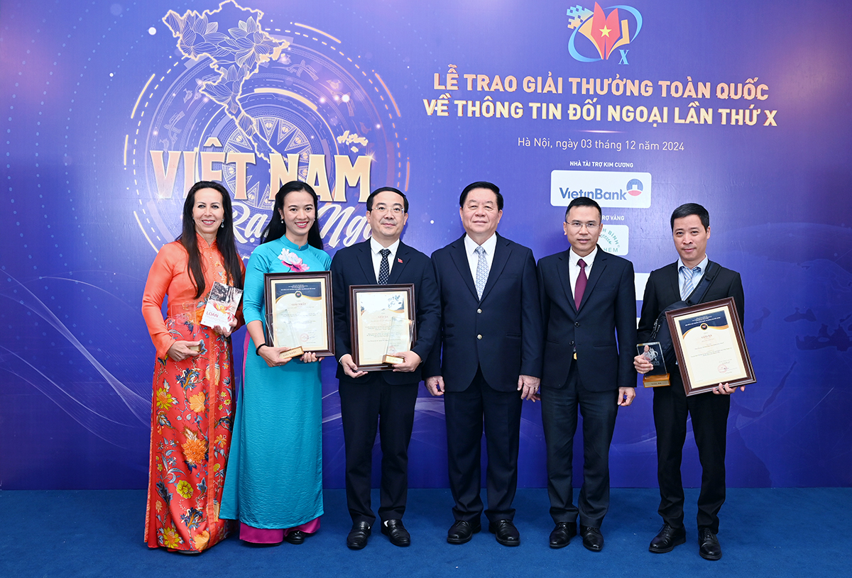 Video clip “Nha Trang - Khanh Hoa: Touching your heart!” vinh dự nhận Giải Ba - Giải thưởng toàn quốc về Thông tin đối ngoại lần thứ X - Ảnh 7.