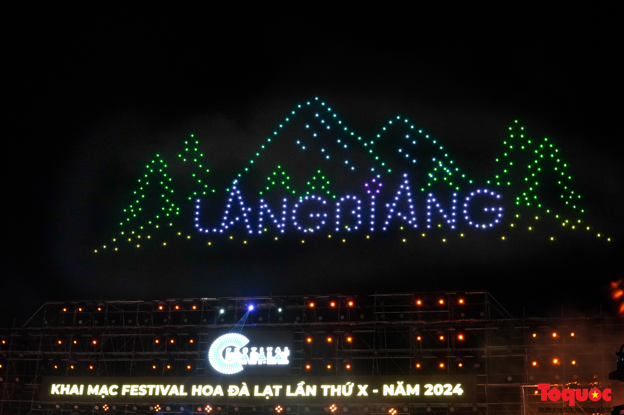 Mãn nhãn lễ khai mạc Festival Hoa Đà Lạt lần thứ 10 - Ảnh 5.