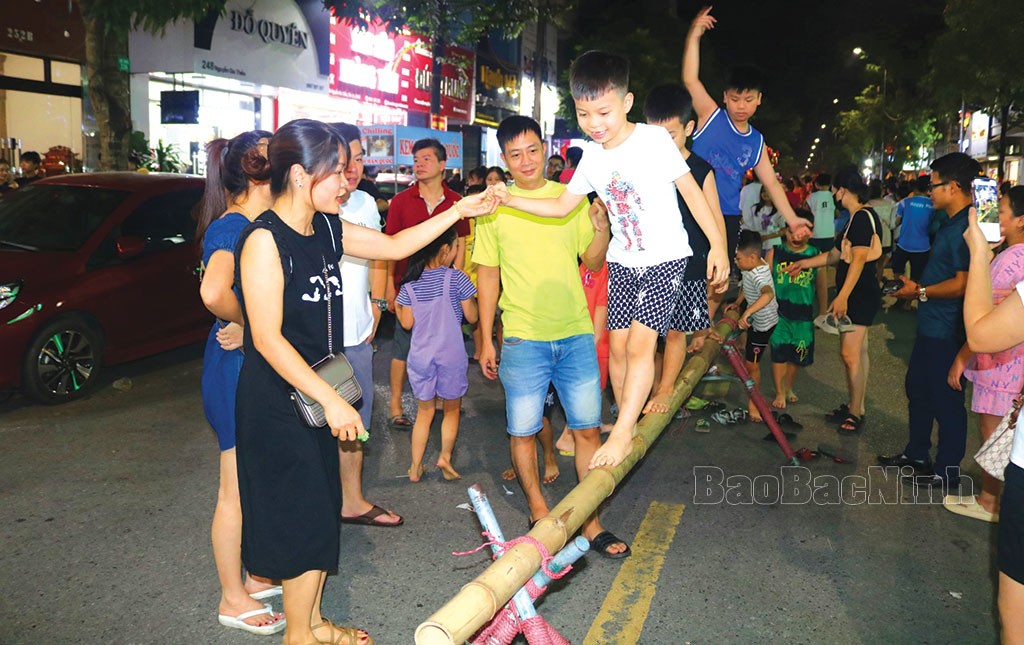 Bắc Ninh: Đa dạng hoạt động kinh doanh, phát triển kinh tế ban đêm - Ảnh 1.