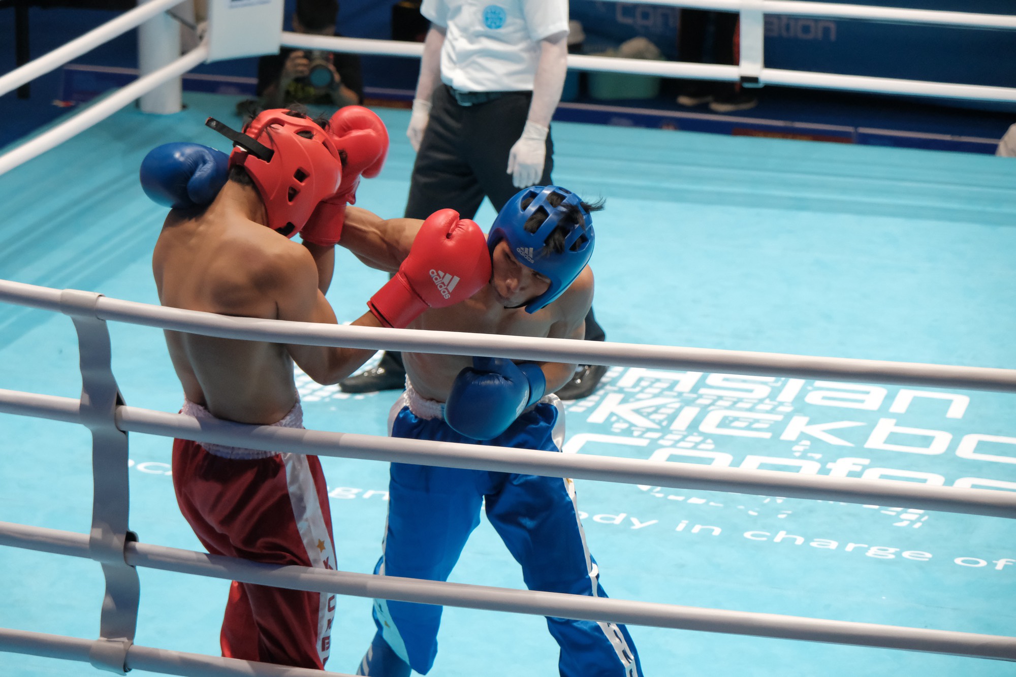 Bình Định đăng cai Giải vô địch Kickboxing Châu Á 2024 - Ảnh 1.