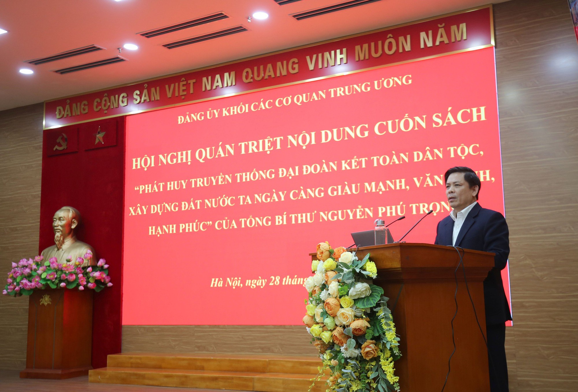 Tiếp tục lan tỏa, thấm sâu nội dung 2 cuốn sách mới của Tổng Bí thư Nguyễn Phú Trọng - Ảnh 4.