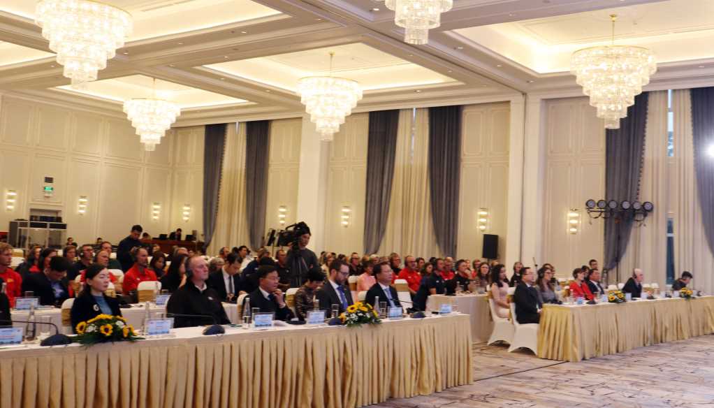 Hội nghị xúc tiến, quảng bá, thu hút đầu tư du lịch Quảng Ninh - Ảnh 2.