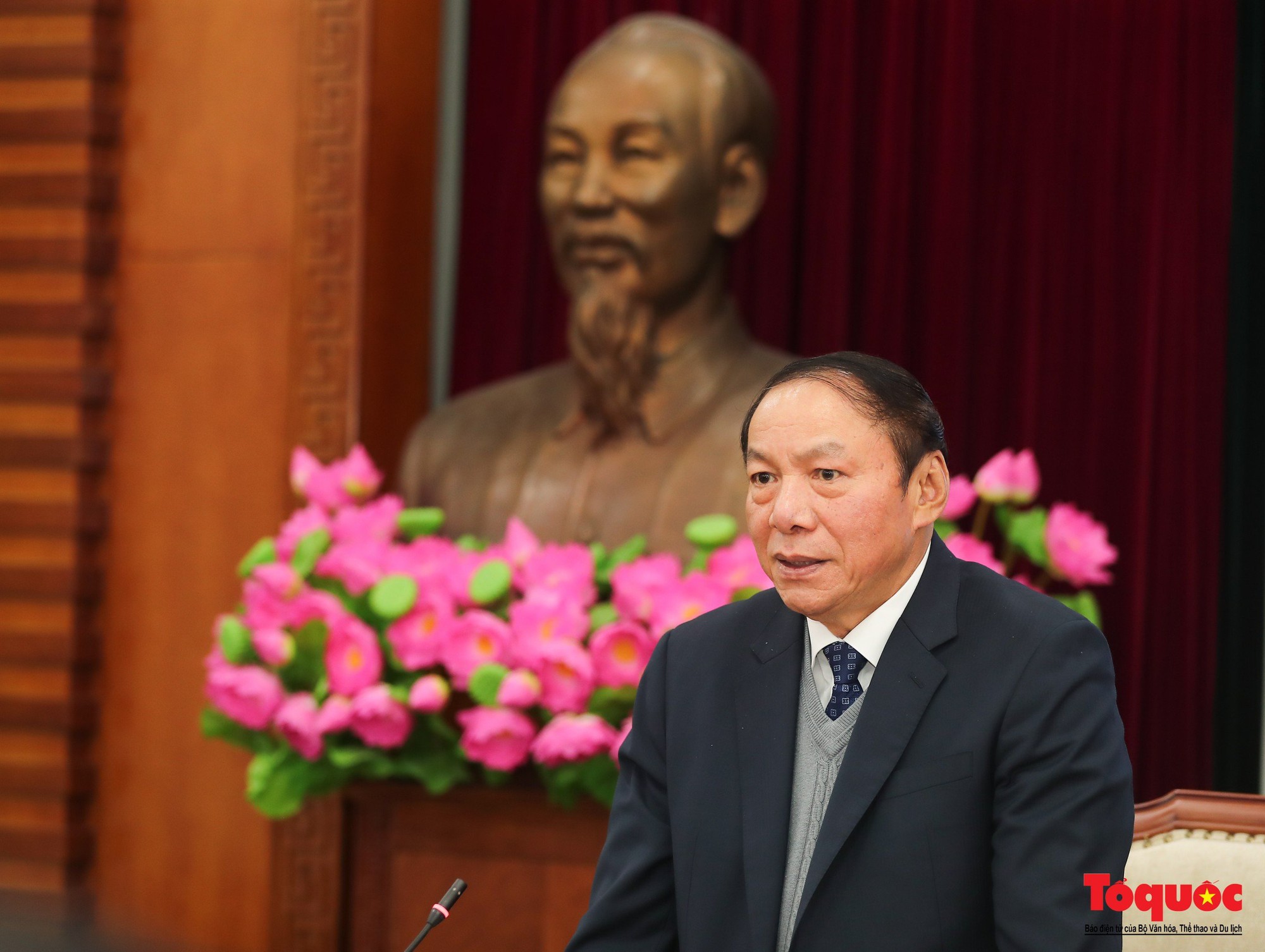 Bộ trưởng Nguyễn Văn Hùng: Văn hóa có sứ mệnh thiêng liêng đó là kết nối tình đoàn kết giữa các dân tộc - Ảnh 2.